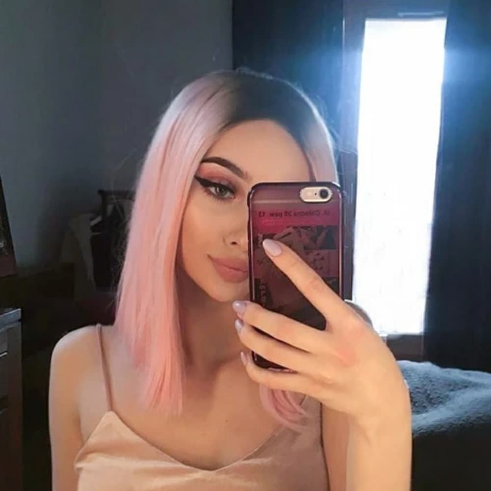 Ombre Pink Beauty LaceFront Wig!! - Thumbnail 3