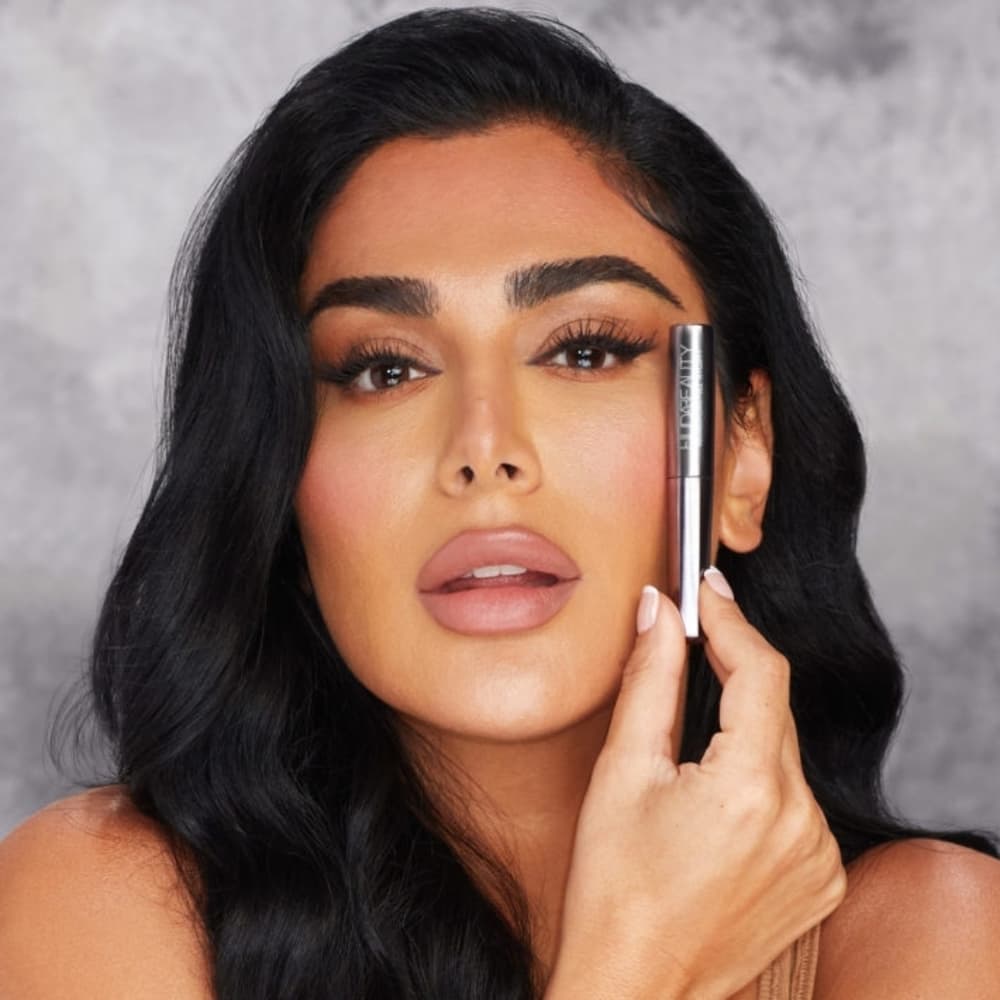 HUDA BEAUTY #BOMBBROWS Full ‘n Fluffy Fiber Gel In The Shade 6 Rich Brown - Thumbnail 3