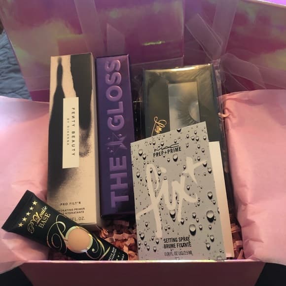 HIGH-END MAKEUP & LUXURY SKINCARE MYSTERY BOX! - Thumbnail 3