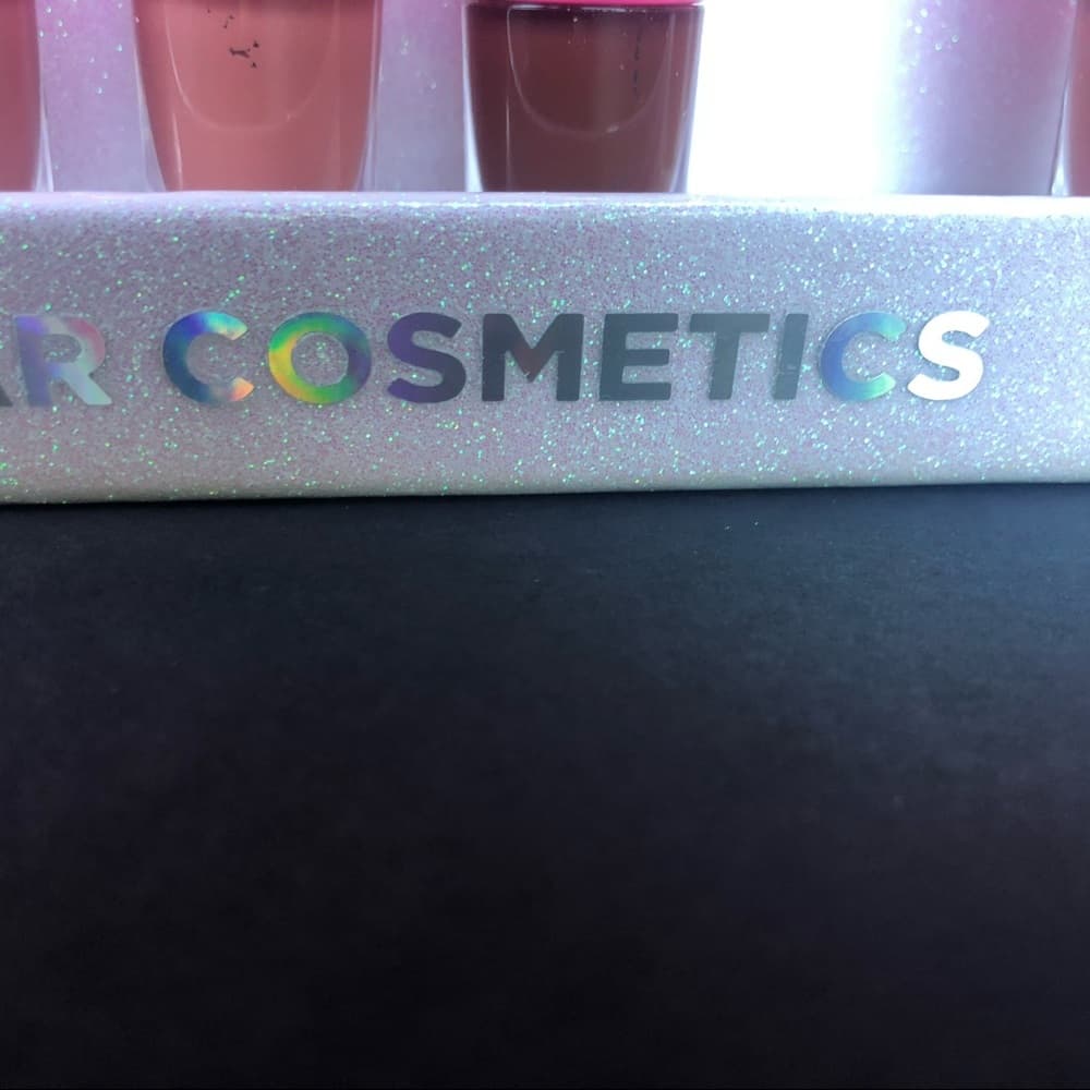 Jeffree Star White Glitter VLL Makeup Display - Thumbnail 11