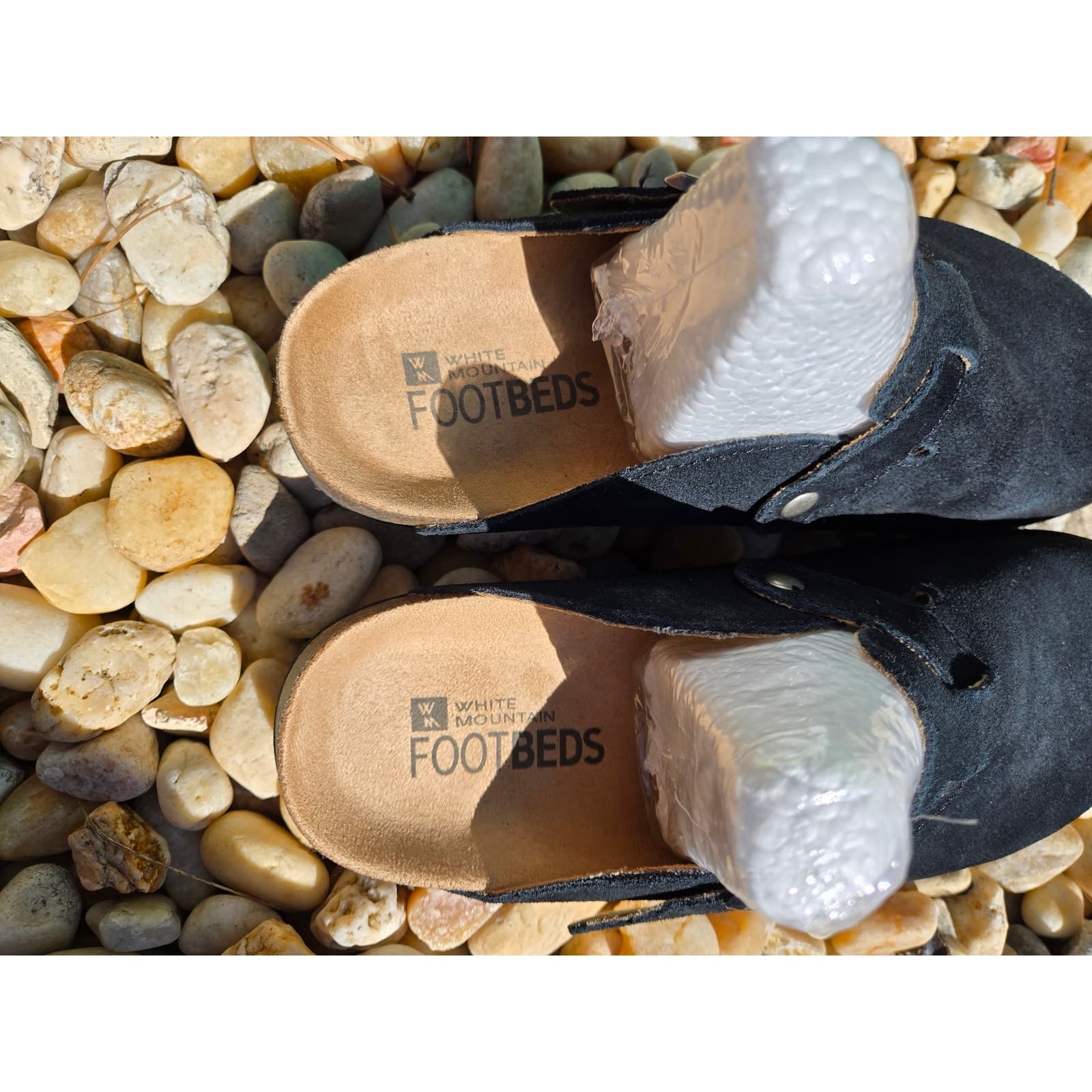 White Mountain Footbeds Clogs - Black Suede - Size 7 - Like New - Thumbnail 3