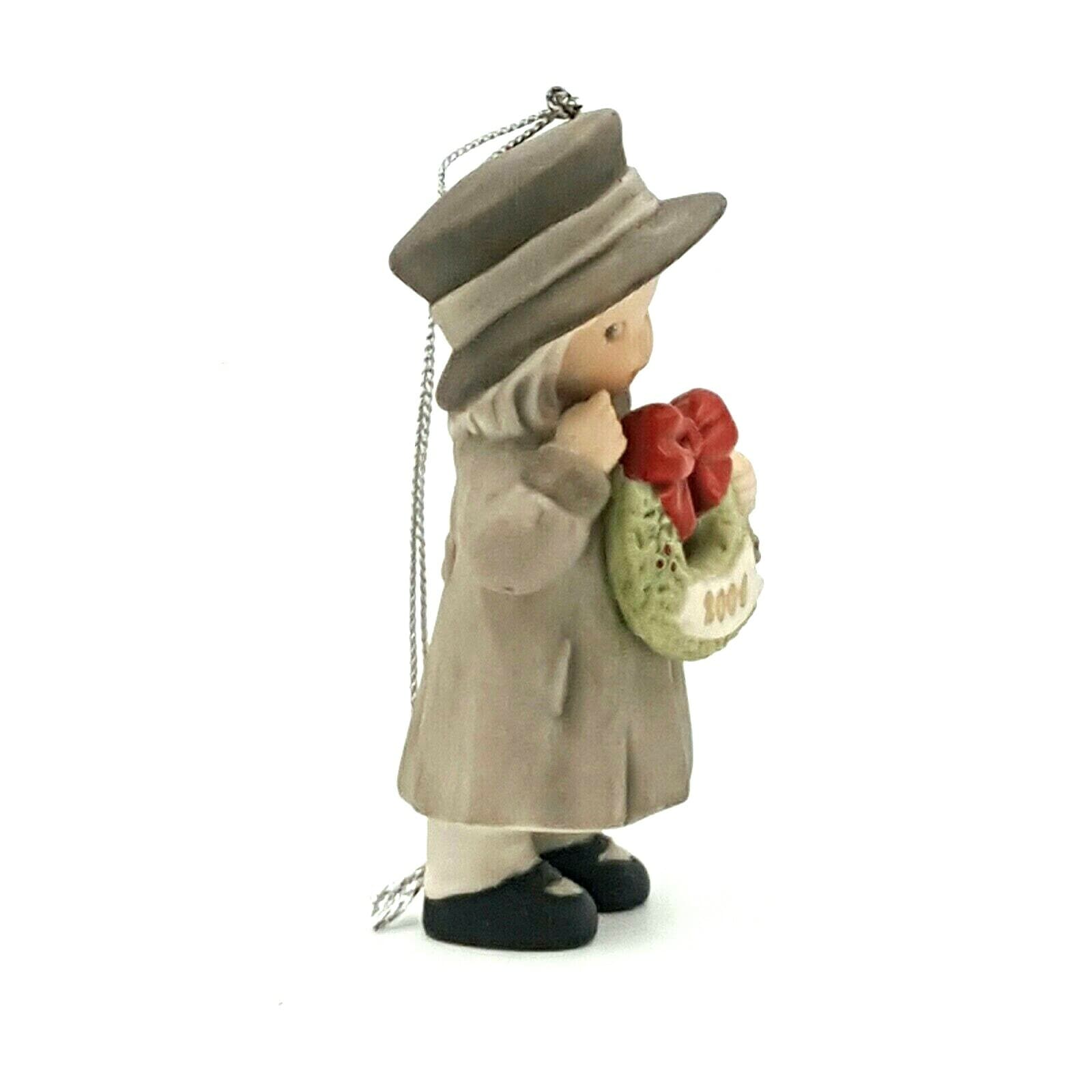Kim Anderson's Pretty As A Picture Figurine "A New Year, A New Love" Limited - Thumbnail 7