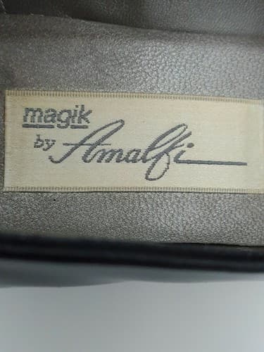 MAGIK by AMALFI Women's Shoe 9 AAAA Narrow Black Leather Size Heels Pumps Black - Thumbnail 6
