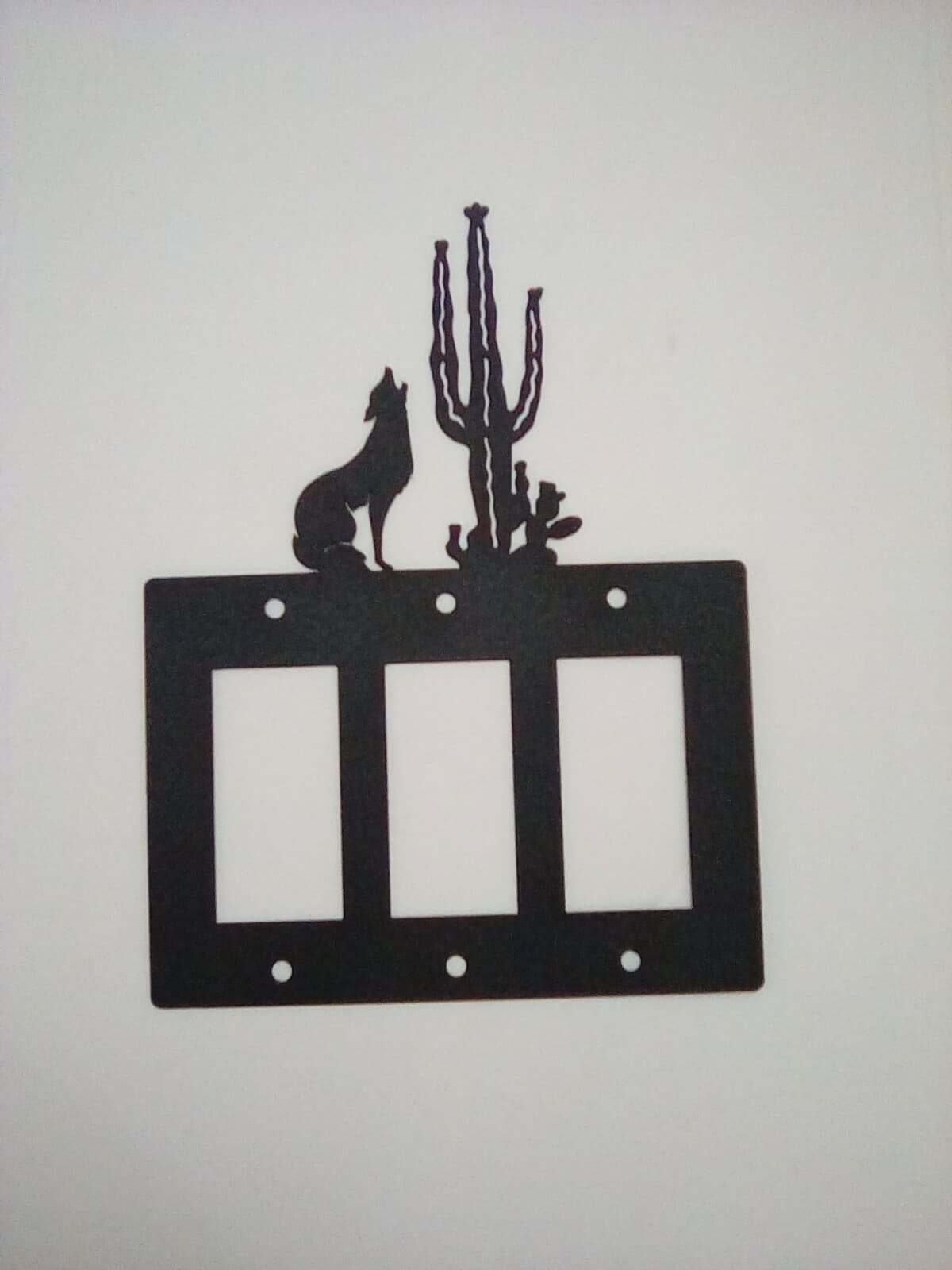 Triple Toggle Outlet Cover Coyote Cactus County Ranch Lodge Cabin Rustic New - Thumbnail 4