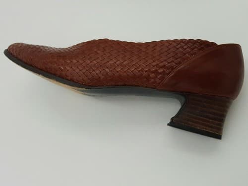 Stuart Size 8.5 AA Extra Narrow Low Heel Pumps Leather Carmel Brown Size 8.5 AA - Thumbnail 12