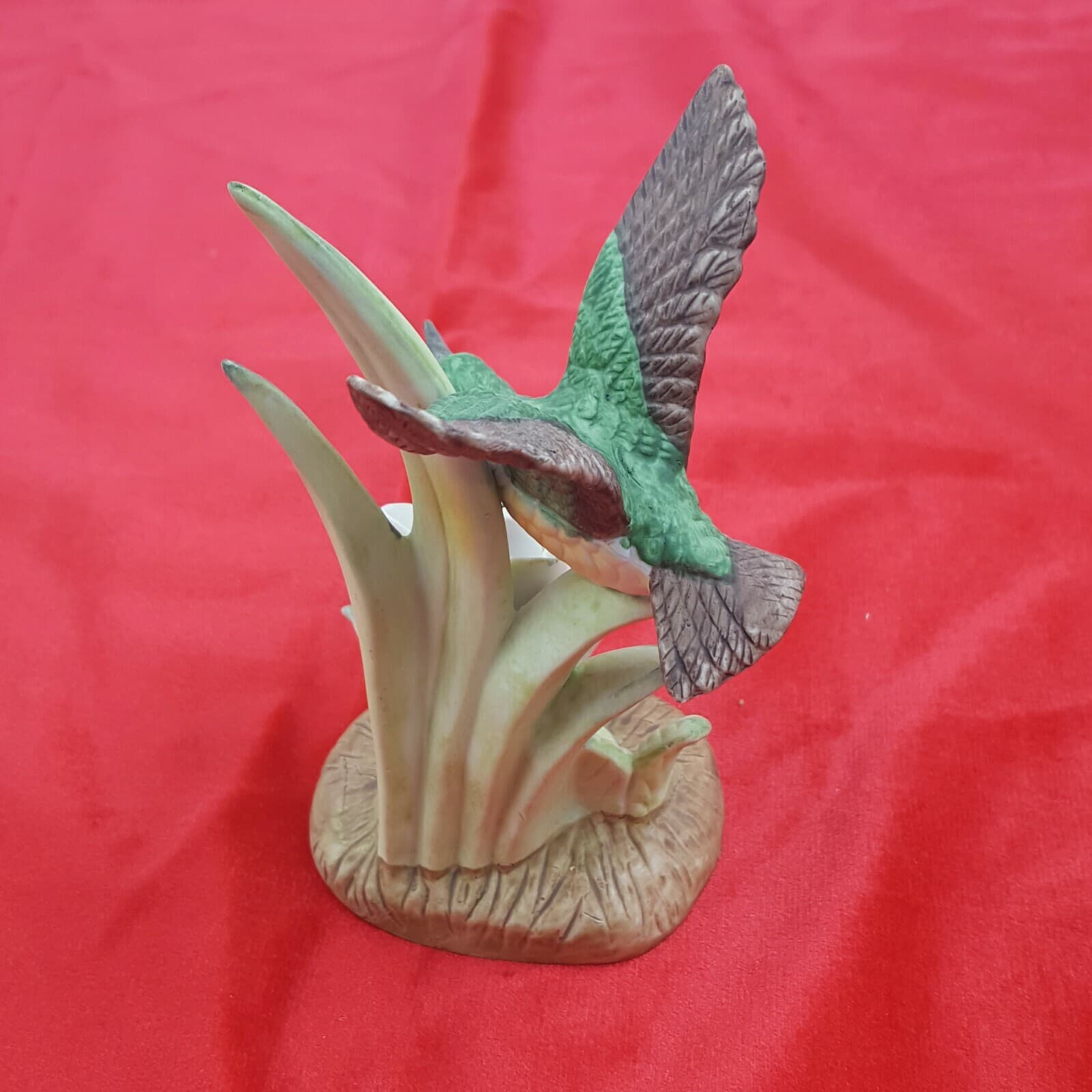 Royal Heritage Figurine Humming Bird Odyssey Birds in Flight to Spring Porcelain - Thumbnail 9