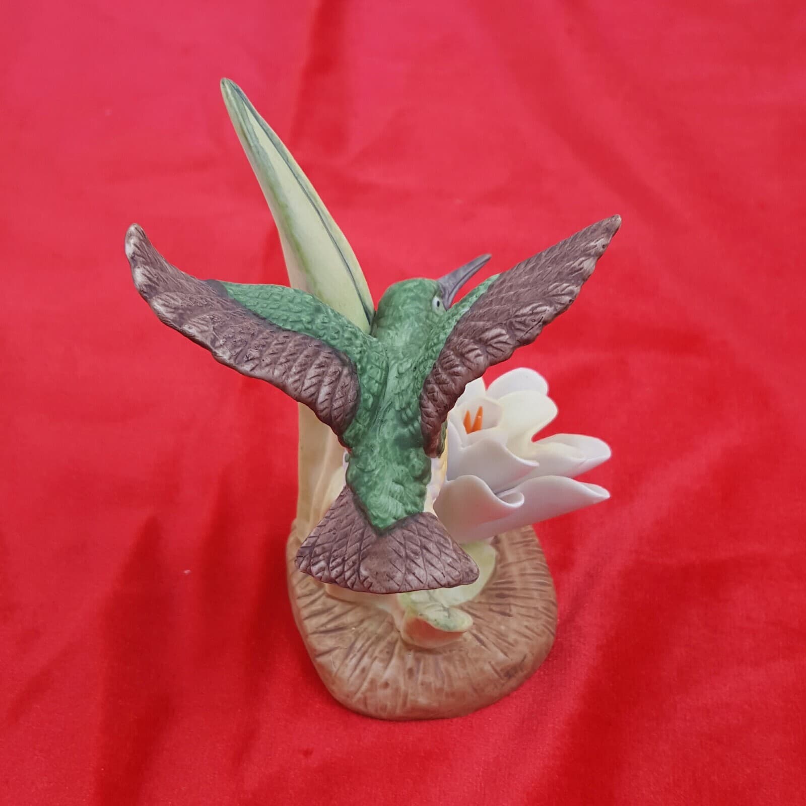 Royal Heritage Figurine Humming Bird Odyssey Birds in Flight to Spring Porcelain - Thumbnail 8