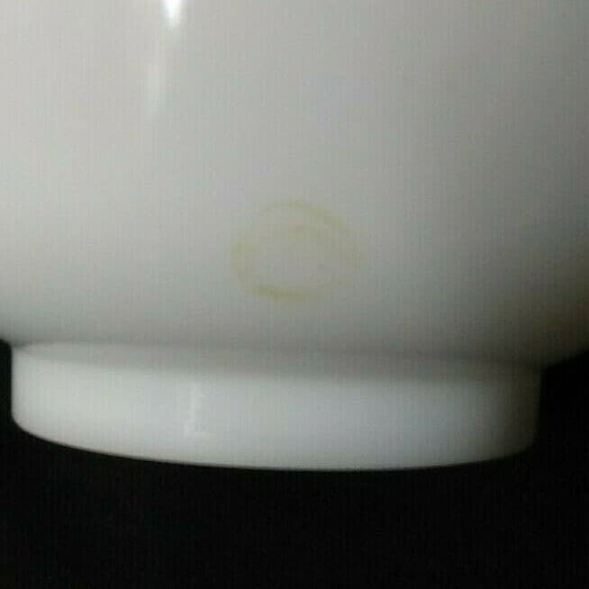 Vintage Pyrex White Ribbed Milk Glass Hamilton Beach Mixing Bowls Set of 2 - Thumbnail 5
