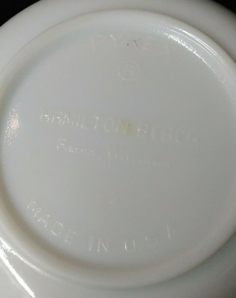 Vintage Pyrex White Ribbed Milk Glass Hamilton Beach Mixing Bowls Set of 2 - Thumbnail 11