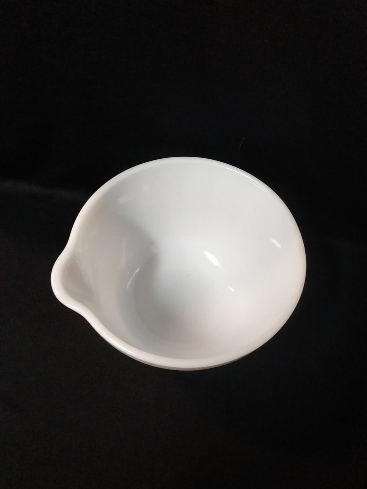 Vintage Pyrex White Ribbed Milk Glass Hamilton Beach Mixing Bowls Set of 2 - Thumbnail 4