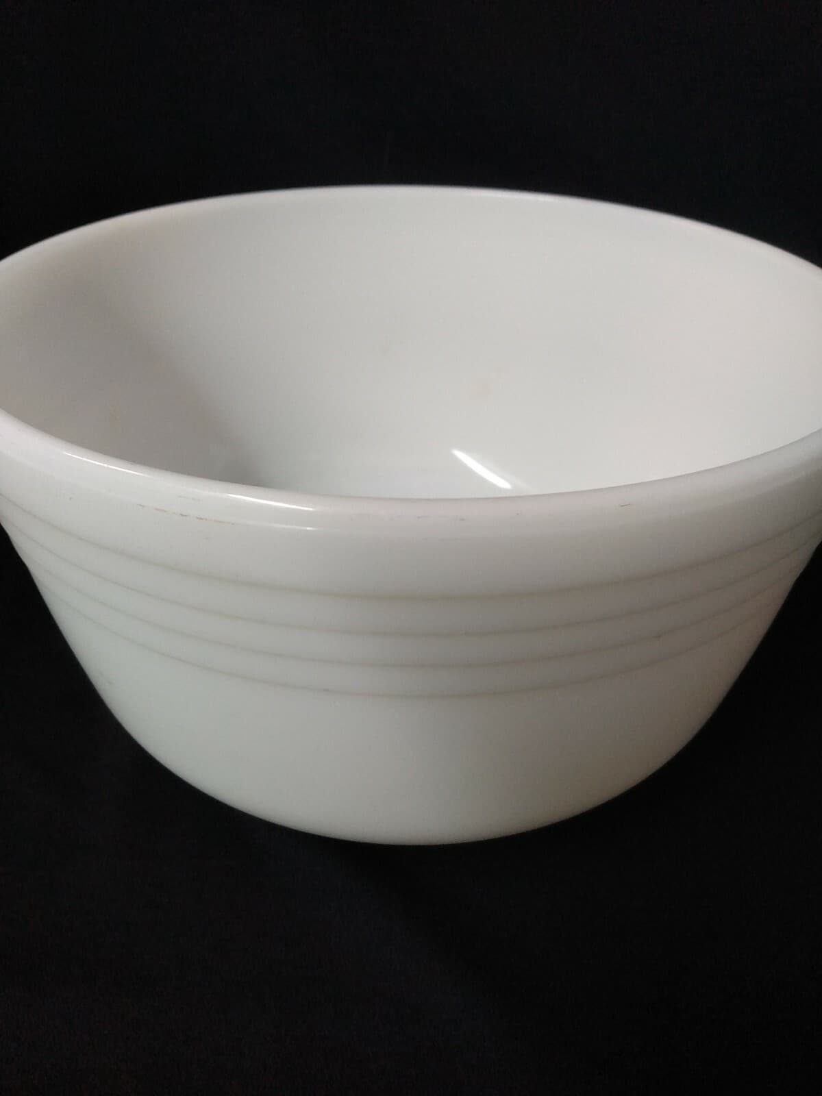 Vintage Pyrex White Ribbed Milk Glass Hamilton Beach Mixing Bowls Set of 2 - Thumbnail 8