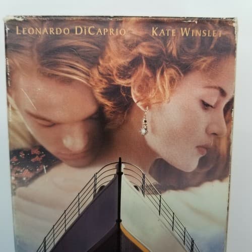 Titanic VHS 2 Tape Set Digitally Mastered Best Picture Leonardo DiCaprio - Thumbnail 2