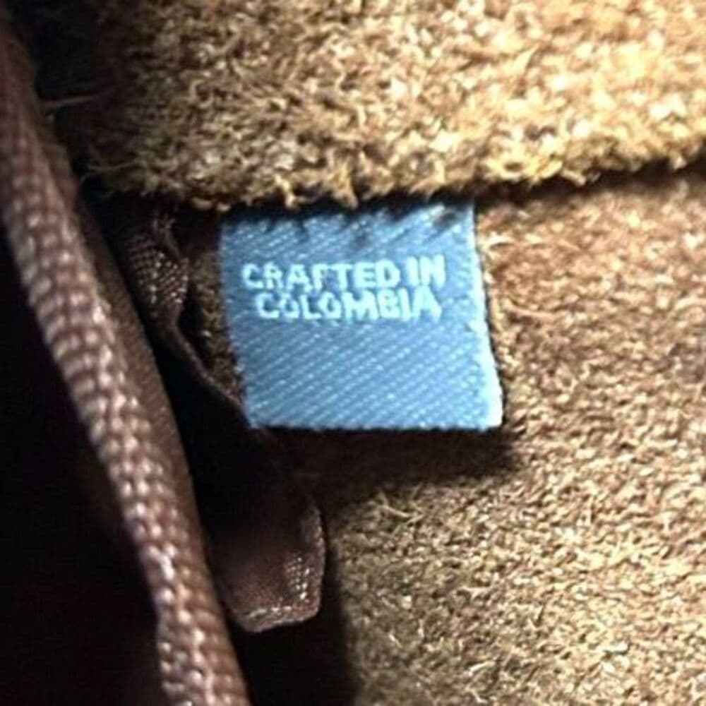 Le Donne Leather Messenger Bag, crafted from Colombian Vaquetta leather - Thumbnail 5