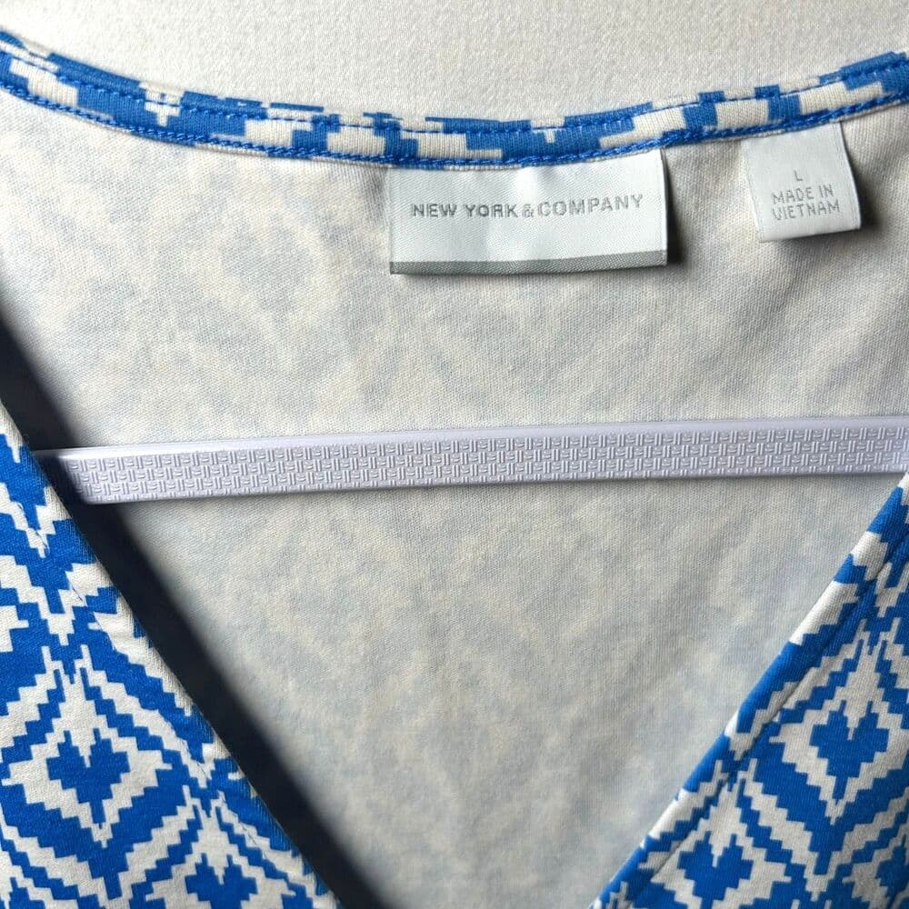 New York & Company blue & white V-neck sleeveless dress Large - Thumbnail 3
