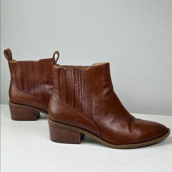 Crown Vintage Brown Booties with Elastic Panels Size 6 - Thumbnail 7
