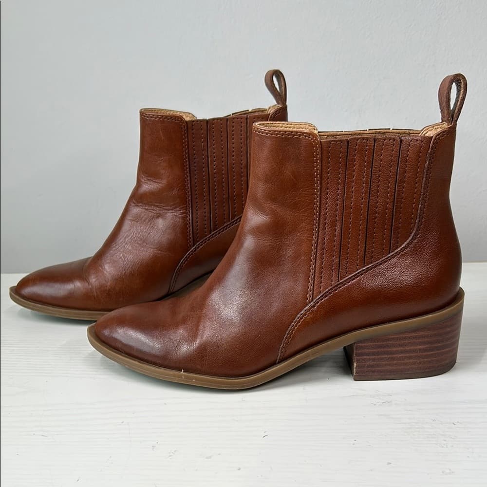 Crown Vintage Brown Booties with Elastic Panels Size 6 - Thumbnail 2