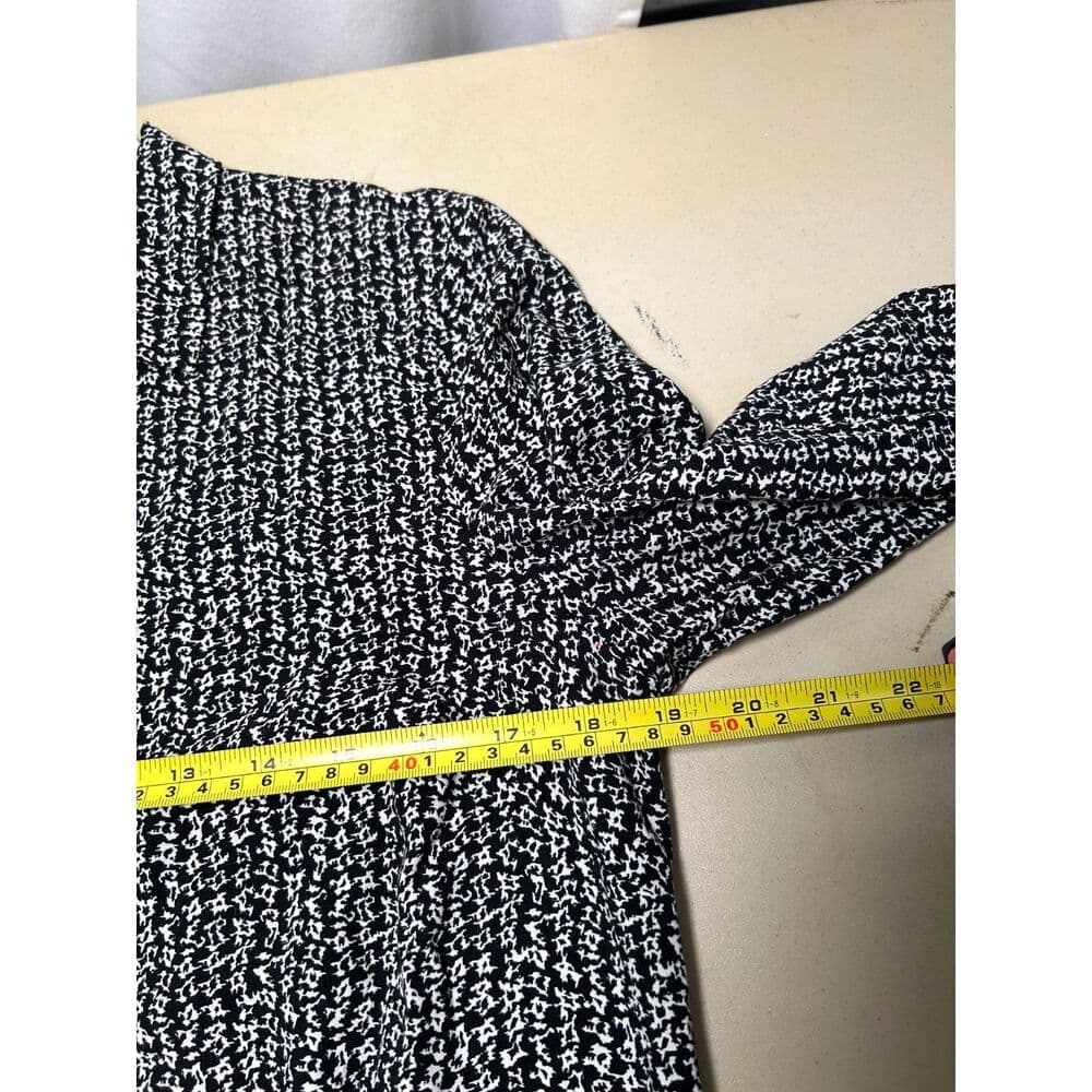 J. Jill black and white patterned button-up long-sleeve blouse Small - Thumbnail 8