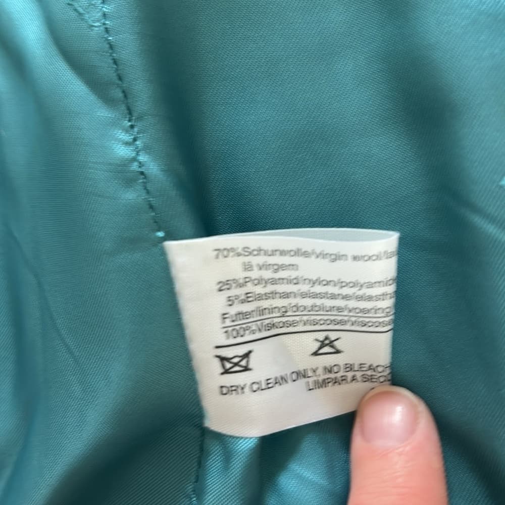 Louis Feraud Elegant Blue Skirt Suit Size 8 - Thumbnail 7