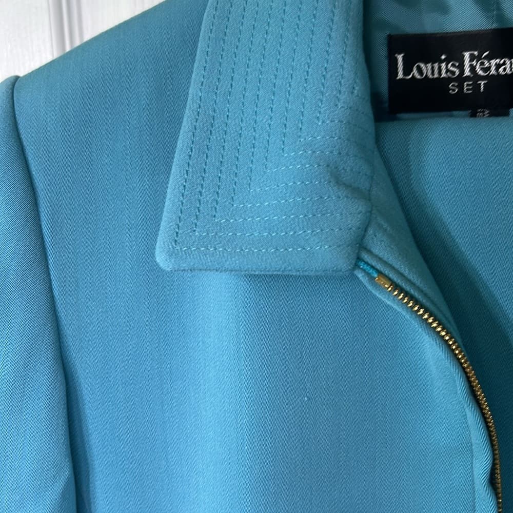 Louis Feraud Elegant Blue Skirt Suit Size 8 - Thumbnail 10