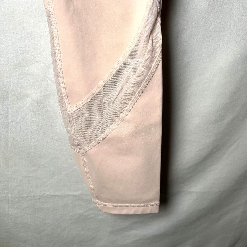 Athleta Eclipse 7/8 Tight in Ballerina Pale Pink Mesh Panel High Rise Medium - Thumbnail 2