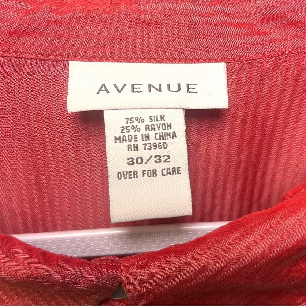 Avenue Vibrant Coral Silk Blend Button Up Shirt 30/32 - Thumbnail 2