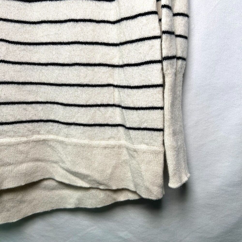 Halogen 100% Cashmere Cream & Black-Striped Sweater - Thumbnail 4