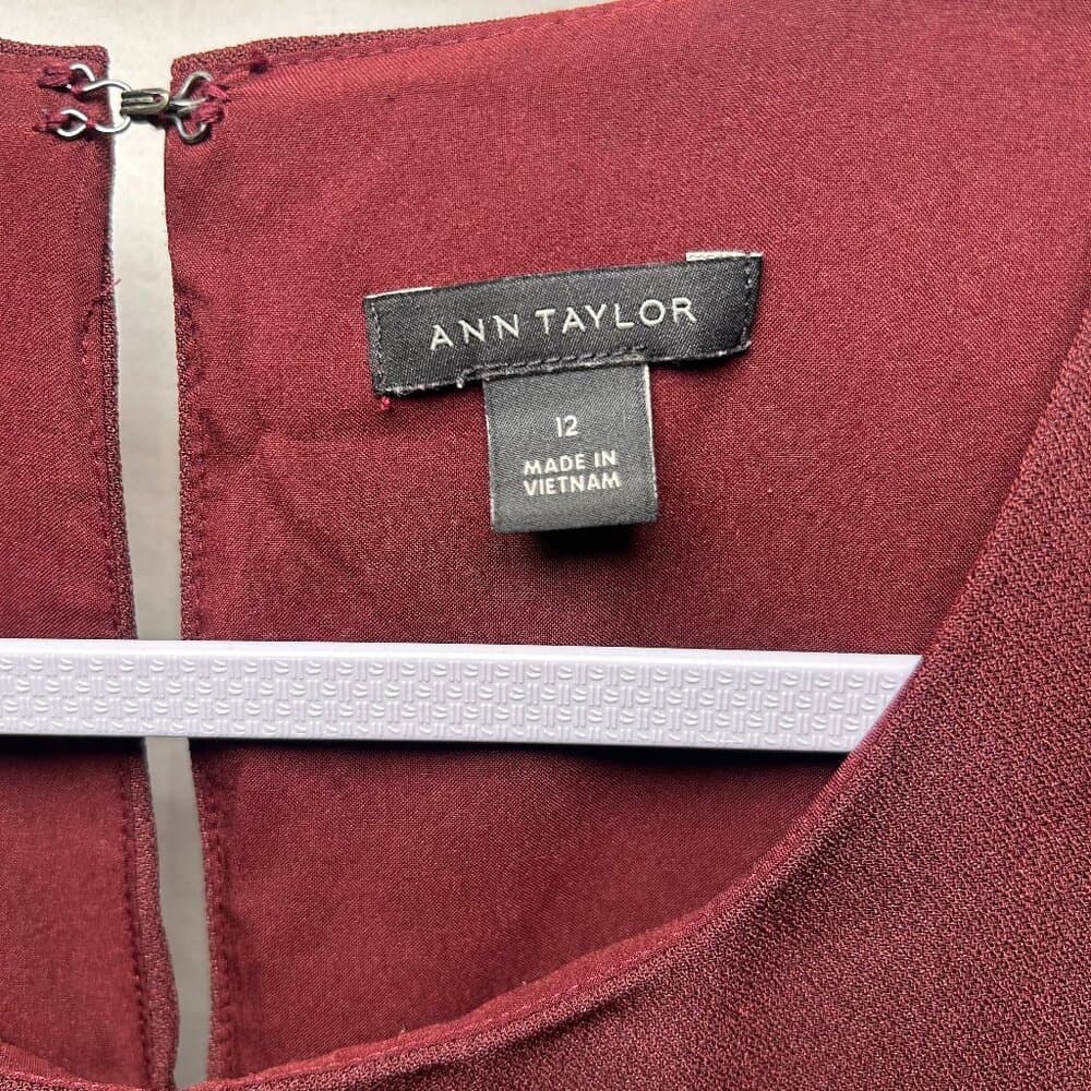 Ann Taylor Maroon Bell Sleeve Shift Dress Size 12 - Thumbnail 2