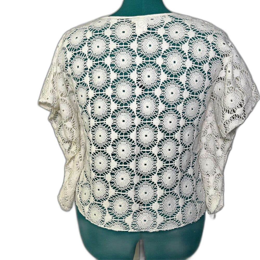 Elan Cream Flutter Sleeve Lace Crochet Bohemian Top Medium - Thumbnail 2