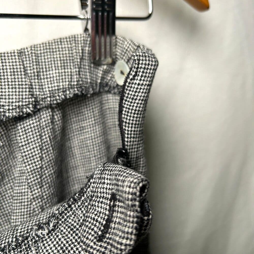 Chico's Design black and white houndstooth elastic-waist pants Size 2 - Thumbnail 5