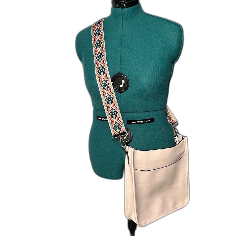 Coco & Carmen Cream Vegan Leather purse w/ embroidered adjustable strap - Thumbnail 9