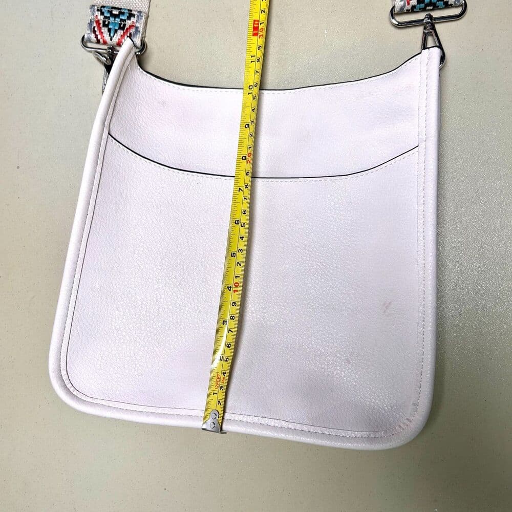 Coco & Carmen Cream Vegan Leather purse w/ embroidered adjustable strap - Thumbnail 3