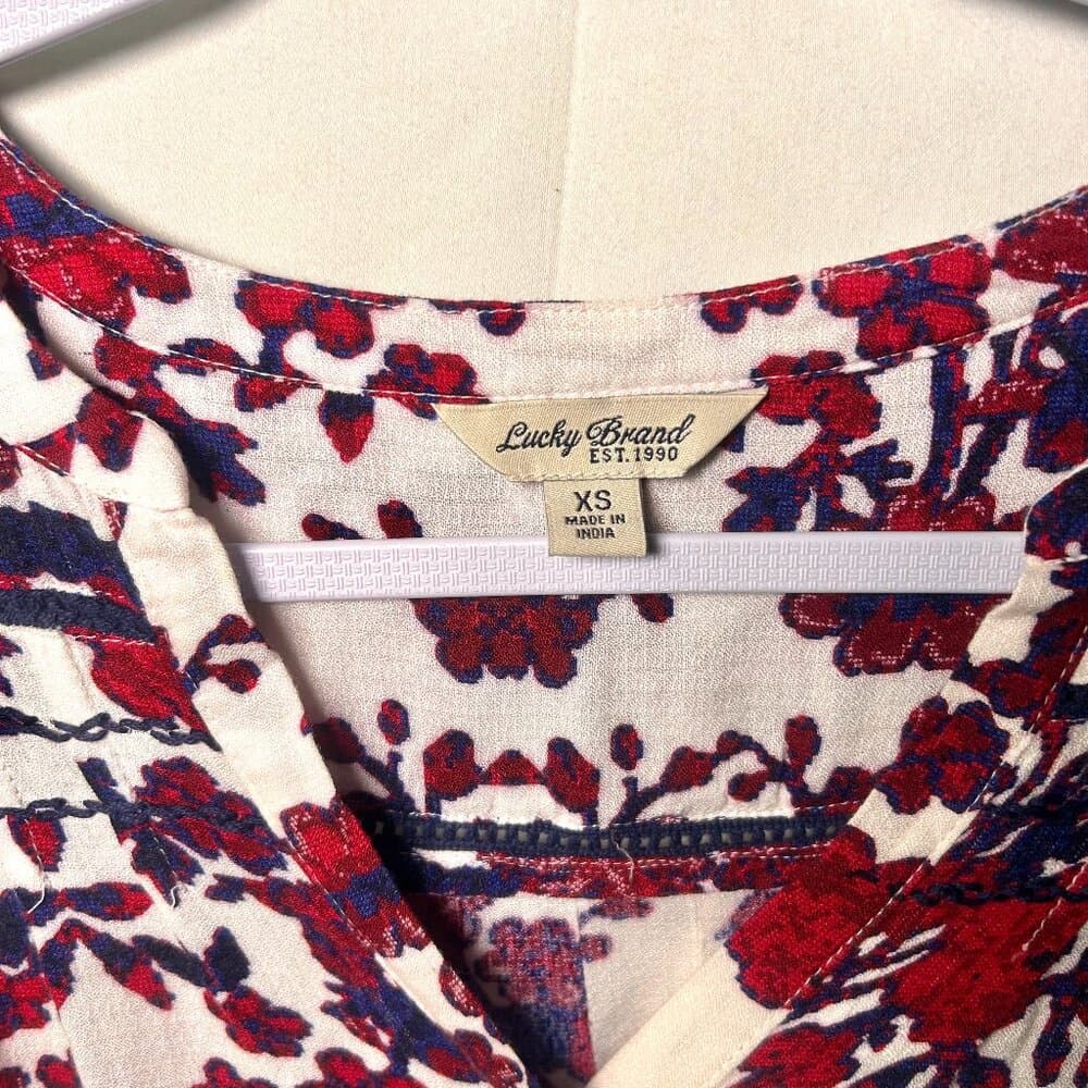 Lucky Brand Red and White Floral Button Front Top Size XS