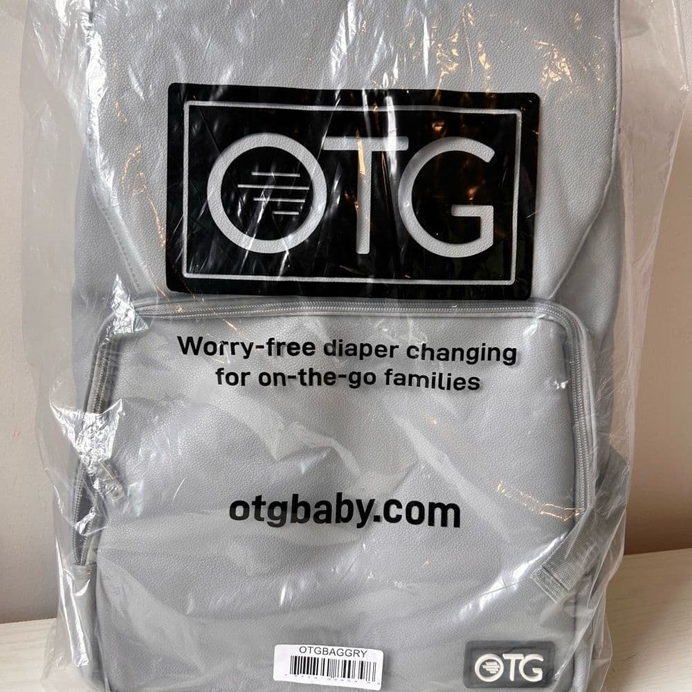 NWT OTG Gray Baby Diaper Changing Station Backpack - Thumbnail 4