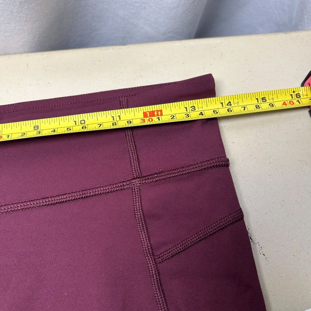 Lululemon Athleta Salutation Burgundy Capri Leggings size 6 - Thumbnail 7