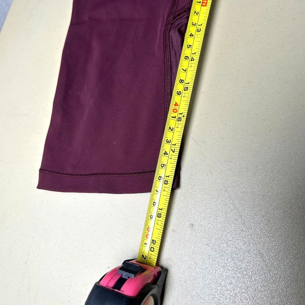 Lululemon Athleta Salutation Burgundy Capri Leggings size 6 - Thumbnail 6