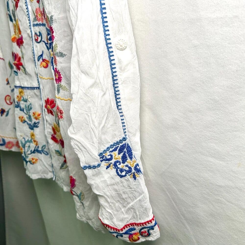 Johnny Was Zodea Almeria White Embroidered Button Front Top PL - Thumbnail 8