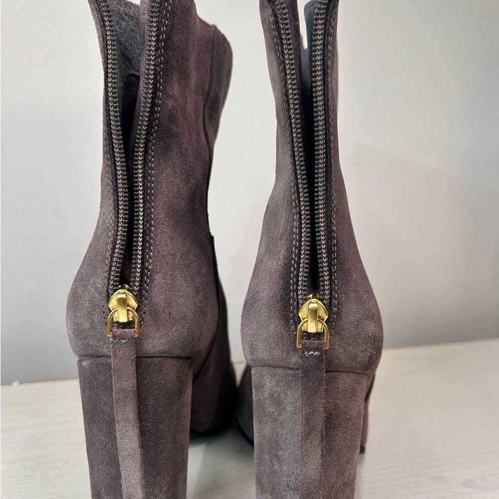 Seychelles Gray Heeled Boots with Chunky Heel and Rounded Toe Size 8 - Thumbnail 4