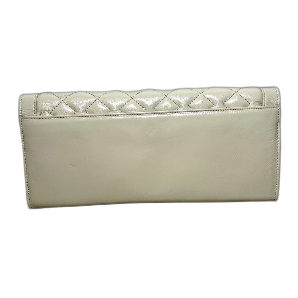 Hobo International Meryl Wallet Wristlet Clutch taupe quilted patent leather - Thumbnail 2