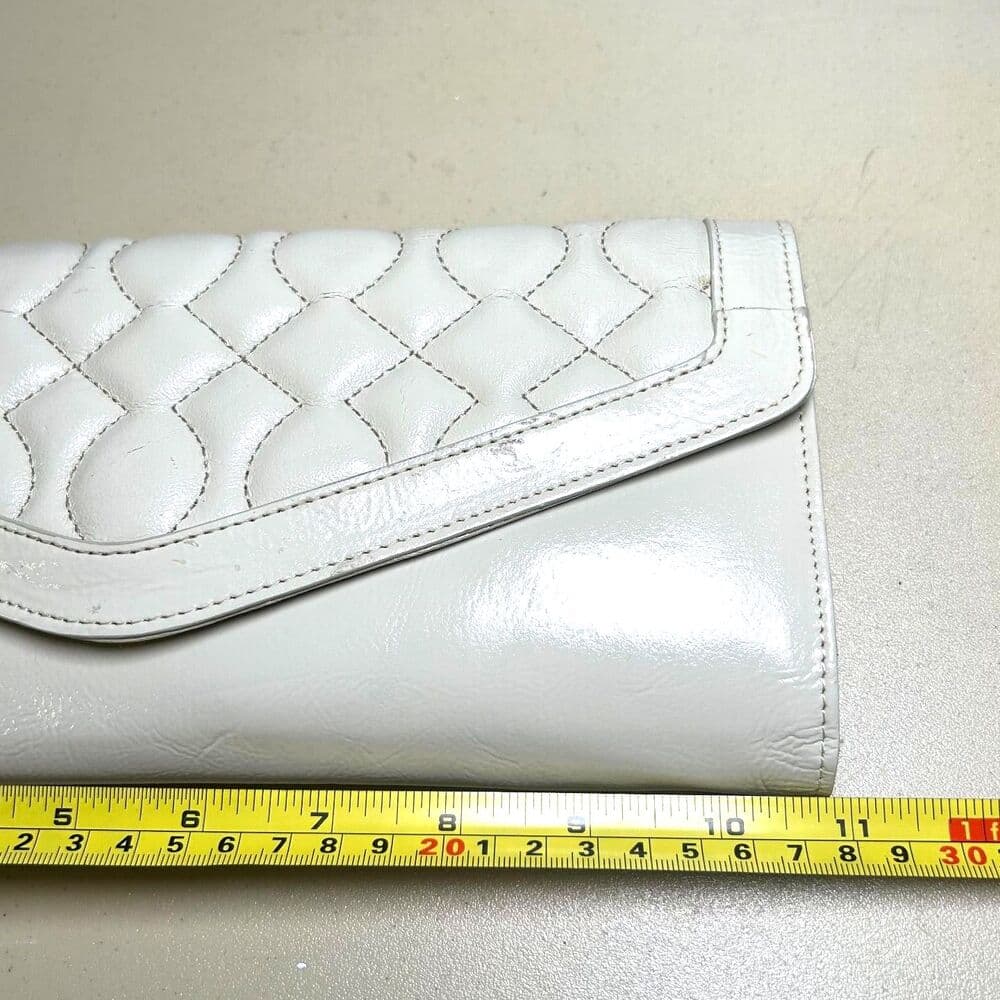 Hobo International Meryl Wallet Wristlet Clutch taupe quilted patent leather - Thumbnail 8