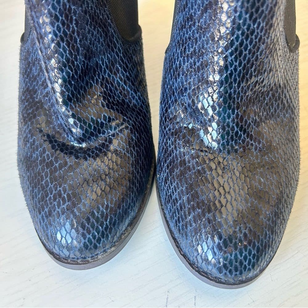 Mellow Yellow Navy Snake Skin Leather Heeled Ankle Boots size 36 - Thumbnail 3