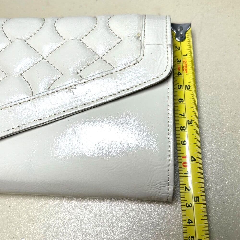 Hobo International Meryl Wallet Wristlet Clutch taupe quilted patent leather - Thumbnail 7