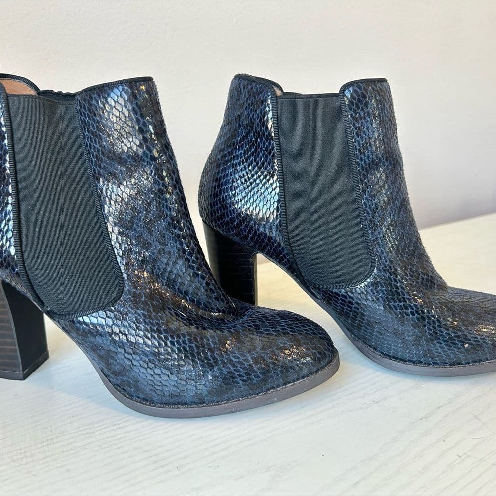 Mellow Yellow Navy Snake Skin Leather Heeled Ankle Boots size 36 - Thumbnail 2