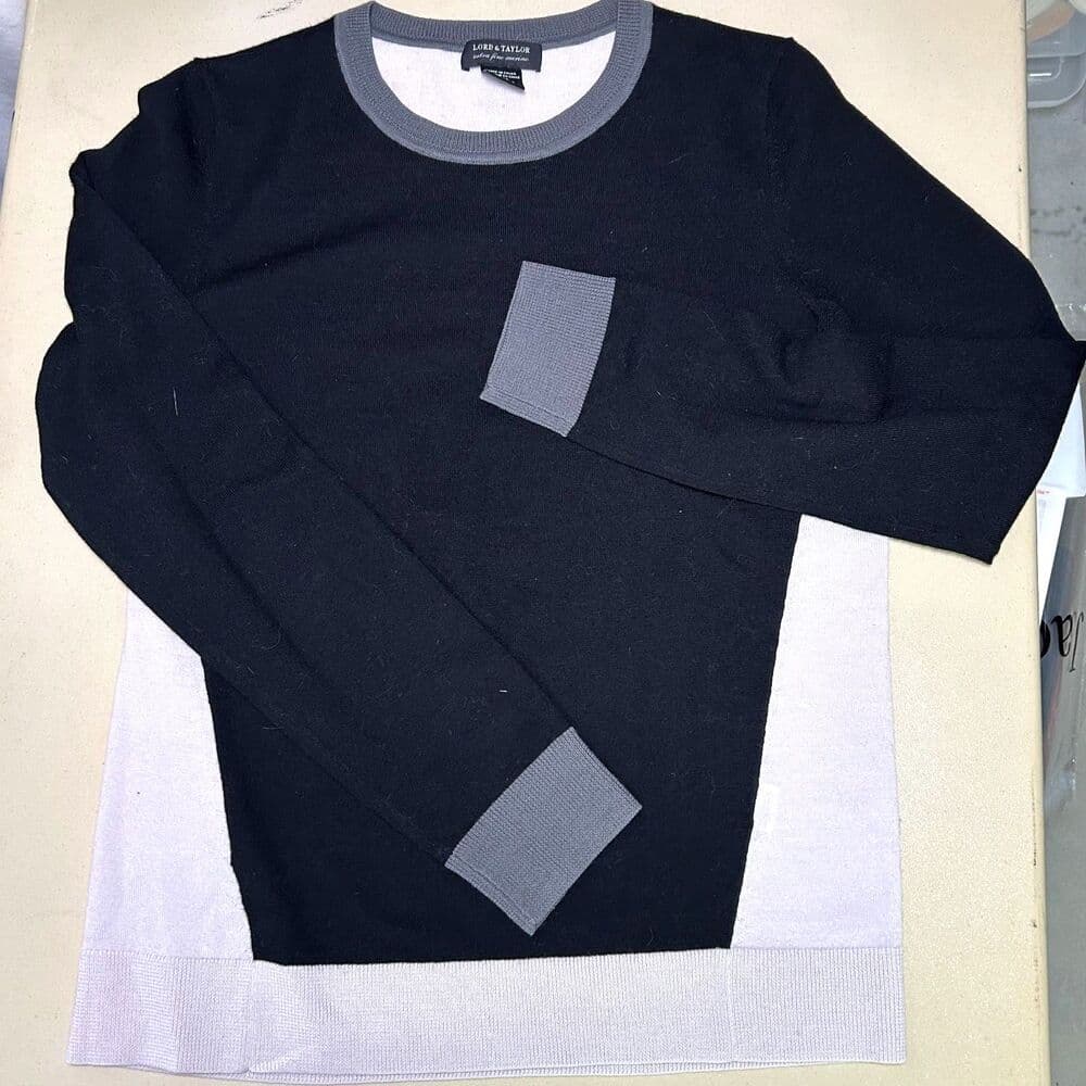 Lord & Taylor 100% Merino Wool Black White Colorblock Sweater Medium - Thumbnail 4