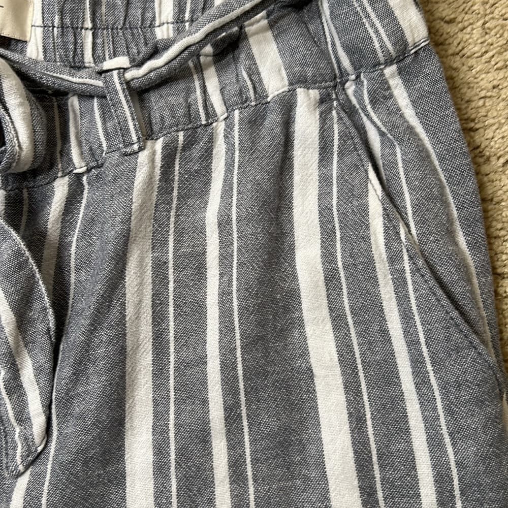 Ann Taylor Loft Striped Gray and White Wide-Leg Pants Size L - Thumbnail 2