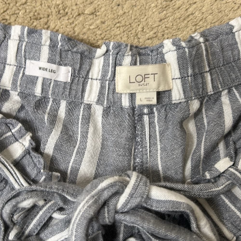 Ann Taylor Loft Striped Gray and White Wide-Leg Pants Size L - Thumbnail 3