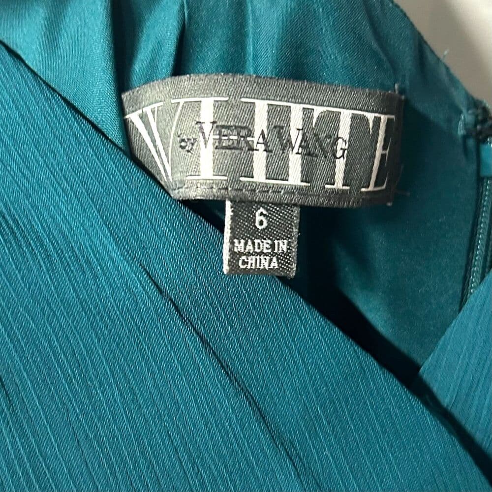 Vera Wang teal green chiffon evening gown v-neckline and ruffles Size 6 - Thumbnail 2