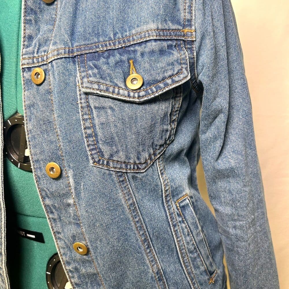 Forever 21 stone wash denim trucker jacket 100% cotton 90s Y2K Size S - Thumbnail 4