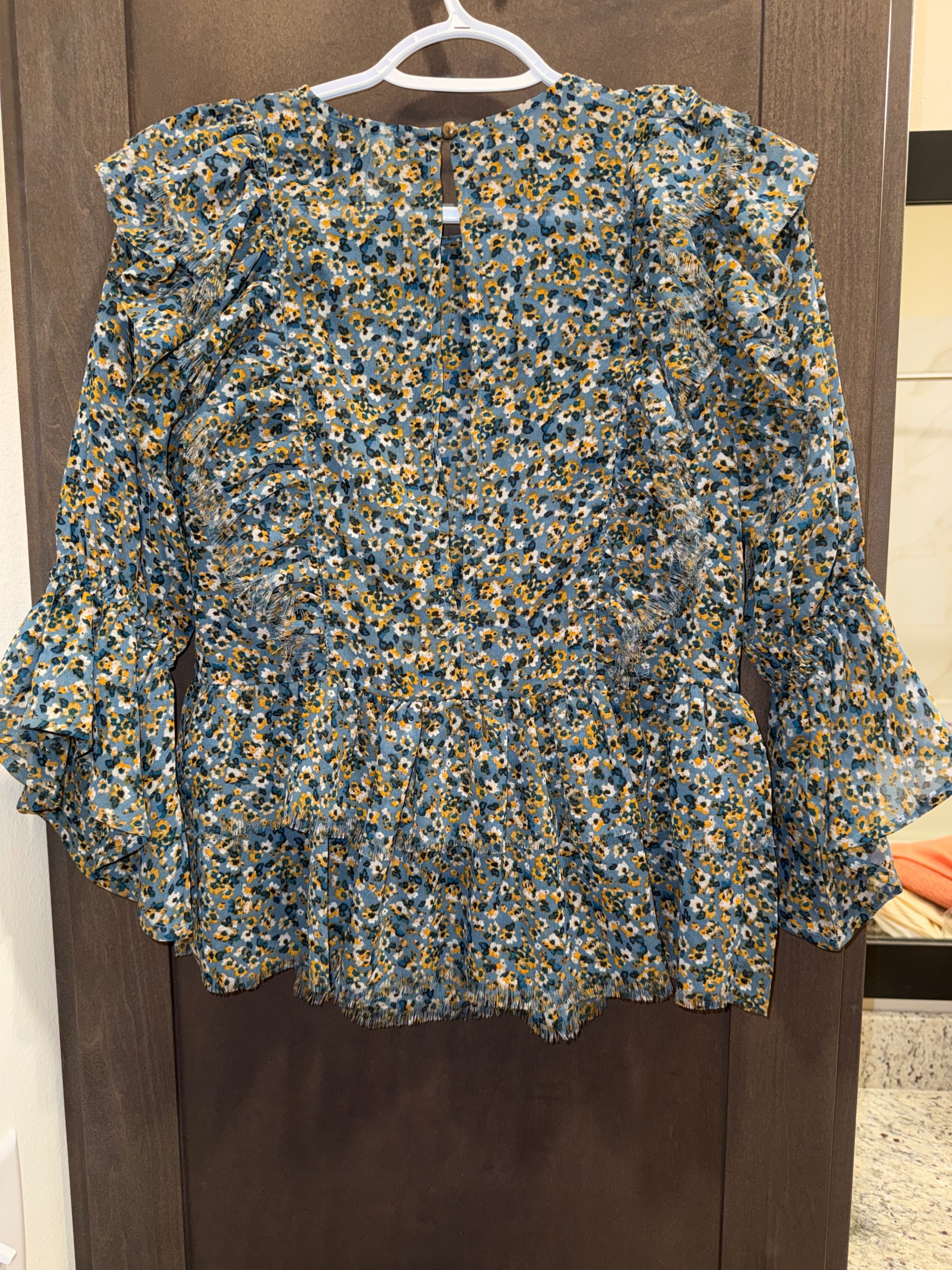 Live 4 Truth Floral Ruffle Blouse Size s - Thumbnail 2