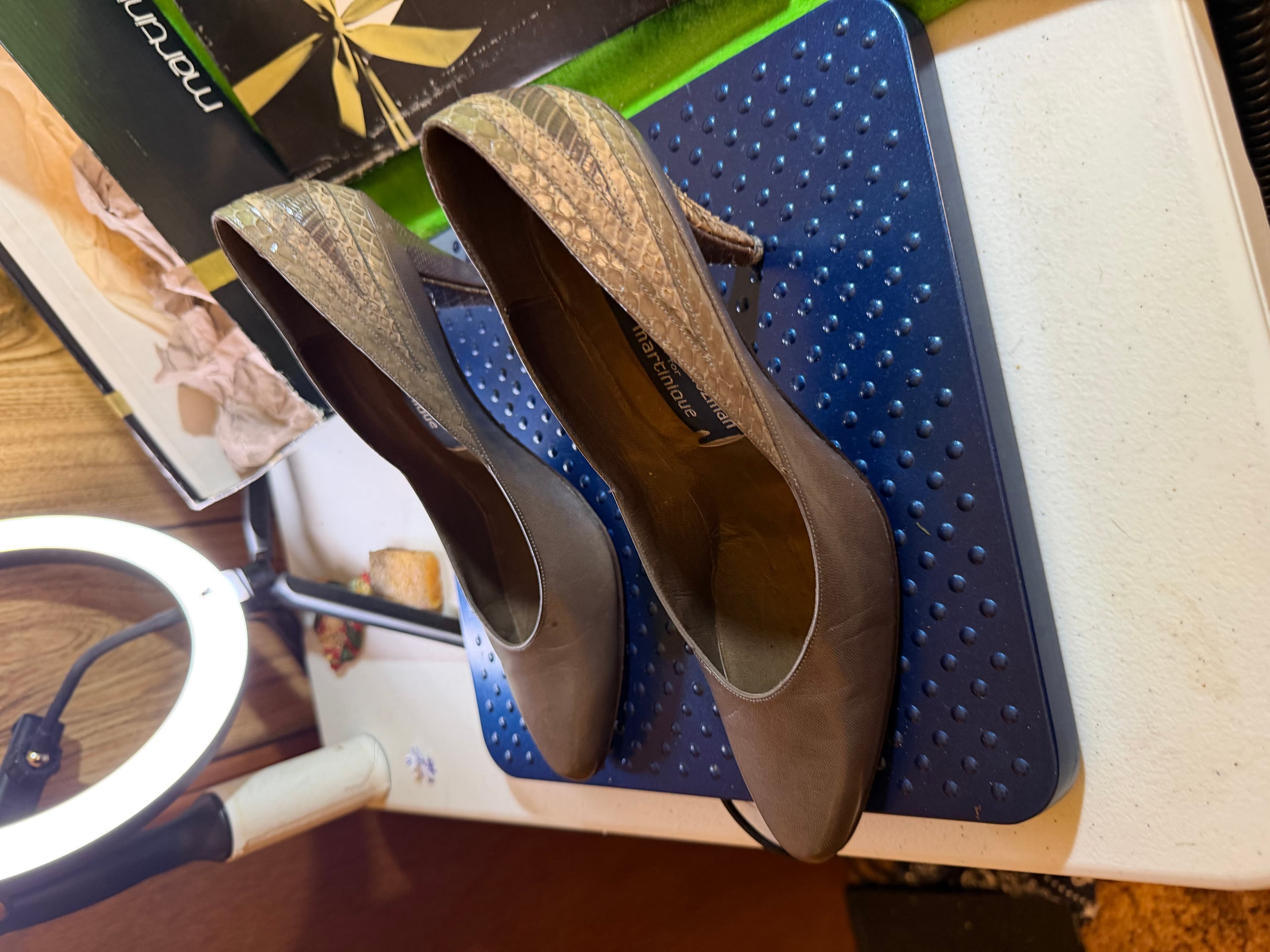 Stuart Weitzman for Martinique Taupe Leather Snakeskin Kitten Heel Pumps w/ Box - Thumbnail 4