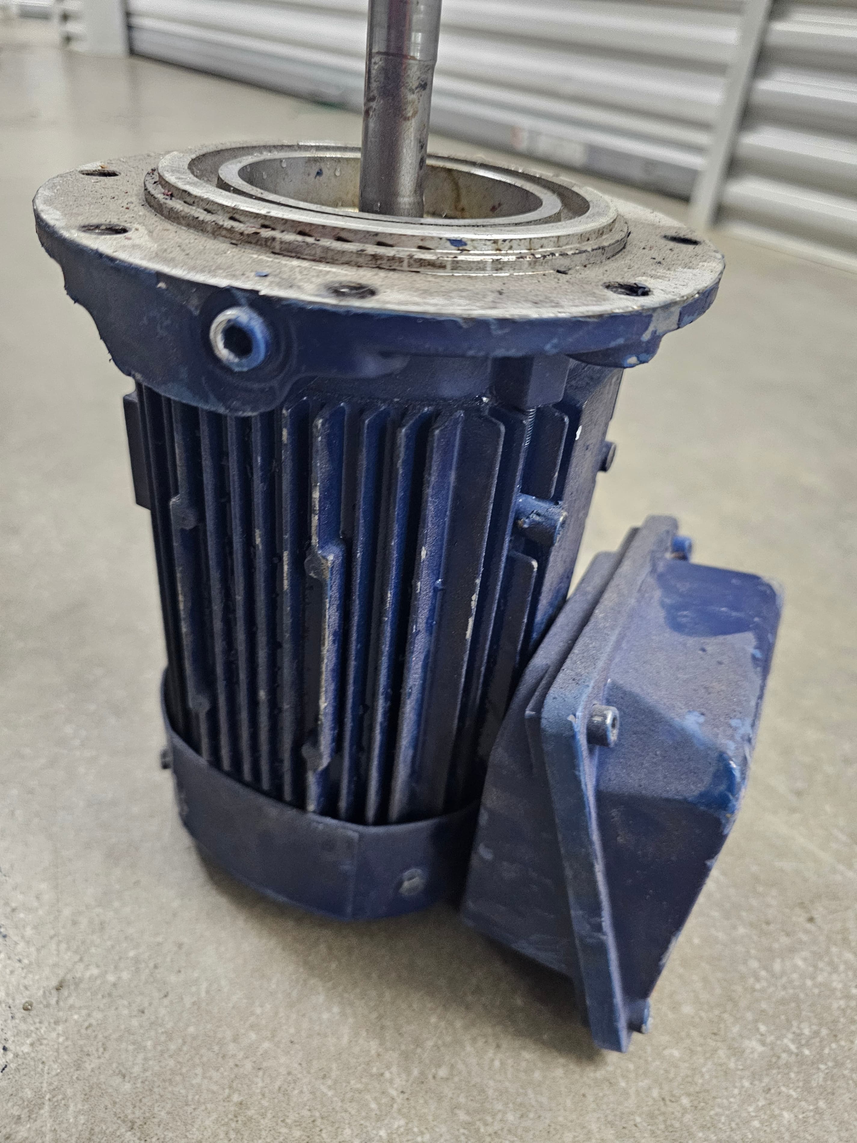 ELECTRIC MOTOR unknown specific kind - Thumbnail 4